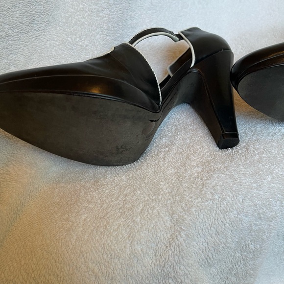 Sz 6 1/2 Vince Camuto heels black and white new never been used - Picture 8 of 9